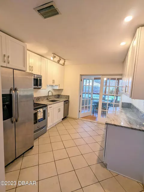 48 Seaside Dr, Ormond Beach, FL 32176 photo 8