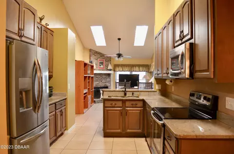 2718 Maywood St, Eustis, FL 32726 photo 4