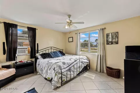 54 Rivershore Dr, Ormond Beach, FL 32176 photo 9