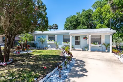 1910 Duval Pl, Daytona Beach, FL 32119