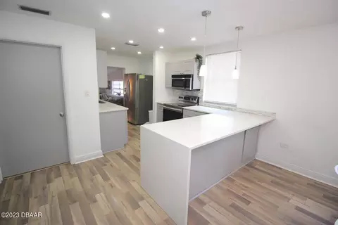 955 W Granada Blvd, Ormond Beach, FL 32174 photo 8