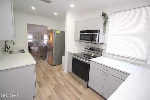 955 W Granada Blvd, Ormond Beach, FL 32174 photo 9