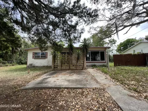 1207 Linda Ln, Daytona Beach, FL 32117