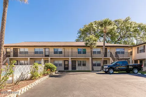 1351 S Ridgewood Ave #10, Daytona Beach, FL 32114
