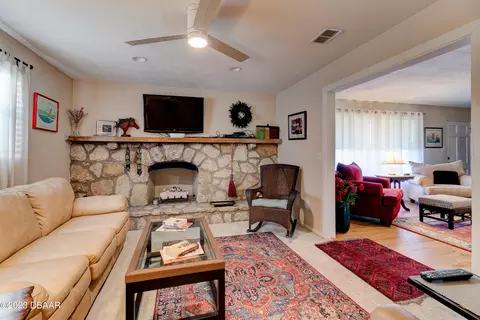 8 Lee Dr, Edgewater, FL 32141 photo 11