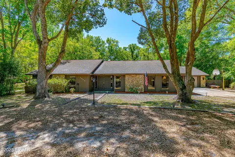 1045 Valley Forge Rd, Deland, FL 32720