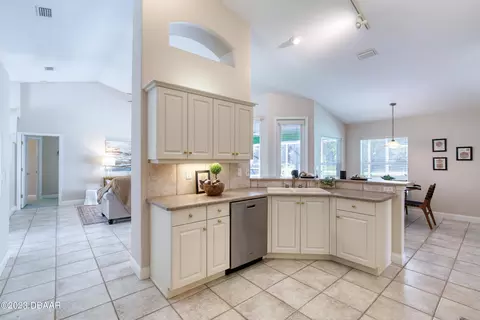 38 Lakebluff Dr, Ormond Beach, FL 32174 photo 20