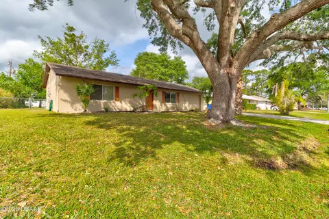 3212 Pine Tree Dr, Edgewater, FL 32141 photo 2