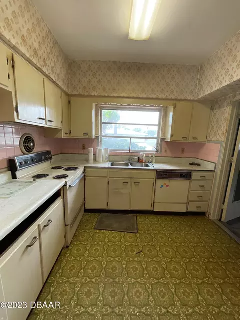 185 Ormond Pkwy, Ormond Beach, FL 32176 photo 7