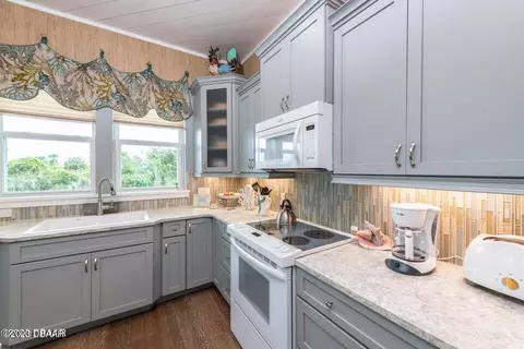 153 Capri Dr, Ormond Beach, FL 32176 photo 3