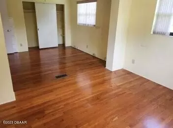 42 Reynolds Ave, Ormond Beach, FL 32174 photo 9