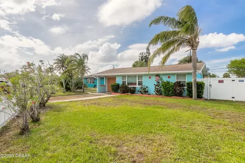37 Palm Dr, Ormond Beach, FL 32176 photo 2