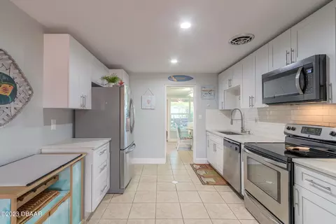37 Palm Dr, Ormond Beach, FL 32176 photo 7