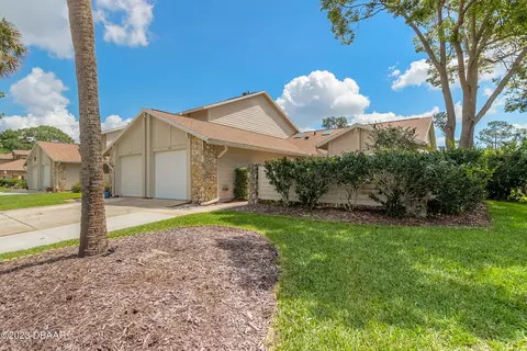 229 Surf Scooter Dr, Daytona Beach, FL 32119