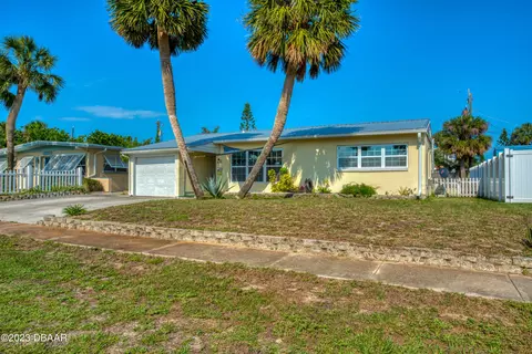 19 Maria St, Ormond Beach, FL 32176 photo 2