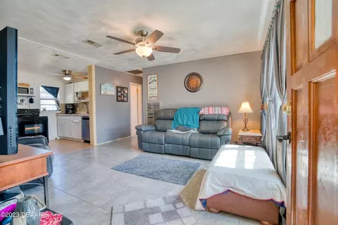 19 Maria St, Ormond Beach, FL 32176 photo 4