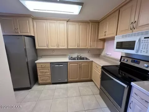 640 N Nova Rd #404, Ormond Beach, FL 32174 photo 2