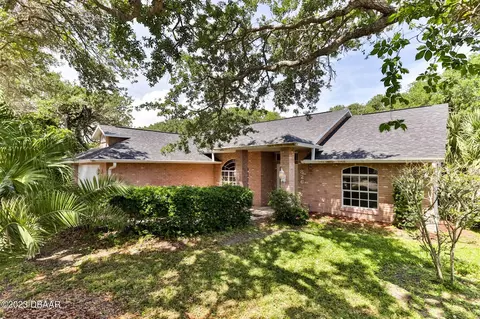 826 E 8th Ave, New Smyrna Beach, FL 32169