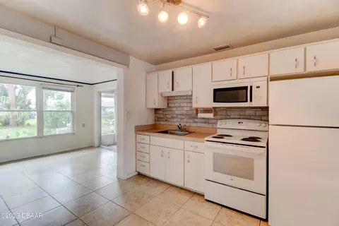 15 Palm Dr, Ormond Beach, FL 32176 photo 5