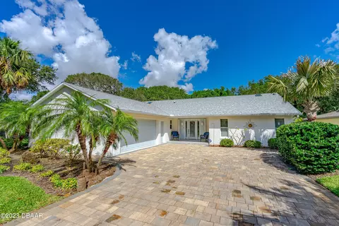 810 E 21st Ave, New Smyrna Beach, FL 32169