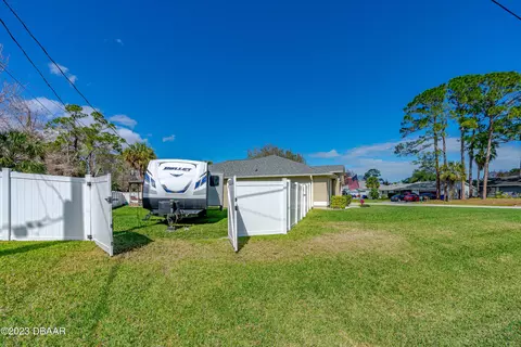 3330 Yule Tree Dr, Edgewater, FL 32141 photo 4