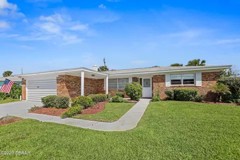 15 Sunny Beach Dr, Ormond Beach, FL 32176 photo 2