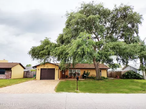 214 Wildwood Dr, Edgewater, FL 32132