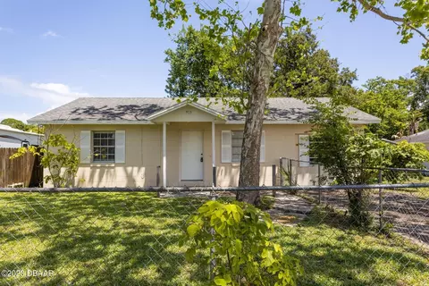 913 Hibiscus Ave, Holly Hill, FL 32117