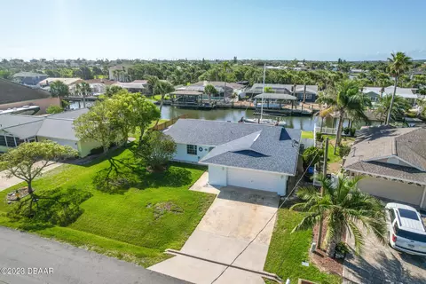 321 N 11th St, Flagler Beach, FL 32136