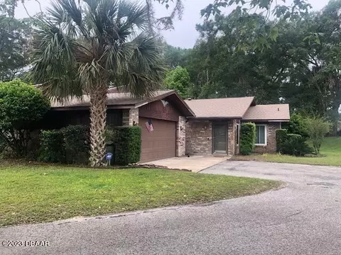 2850 Valley Forge Rd, Deland, FL 32720