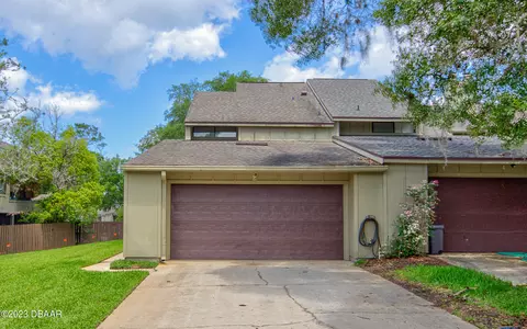 2 Birchwood Trl, Ormond Beach, FL 32174 photo 2