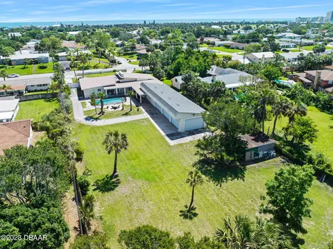 294 N Halifax Dr, Ormond Beach, FL 32176 photo 3