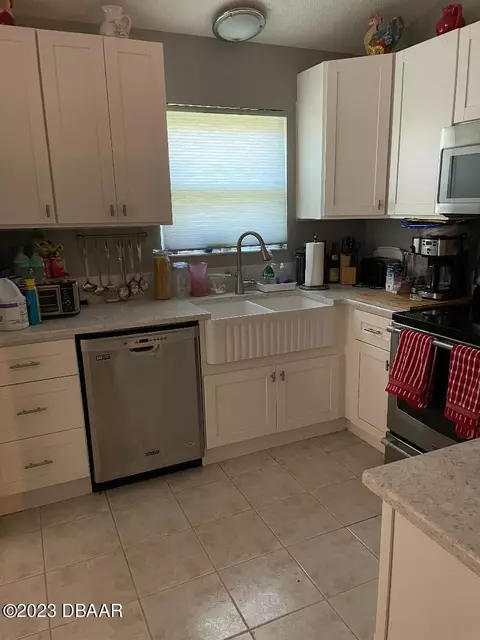 35 Reflections Village Dr, Ormond Beach, FL 32174 photo 4