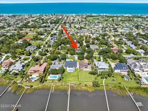 585 John Anderson Dr, Ormond Beach, FL 32176 photo 2