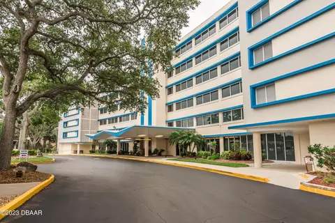 1224 S Peninsula Dr #208, Daytona Beach, FL 32118