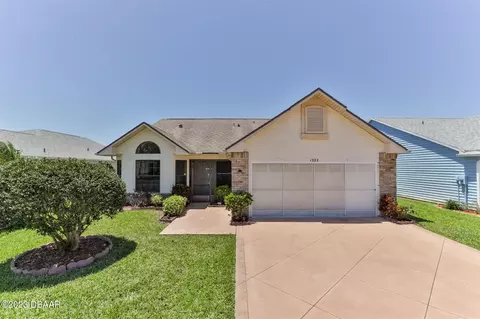 1322 Wayne Ave, New Smyrna Beach, FL 32168
