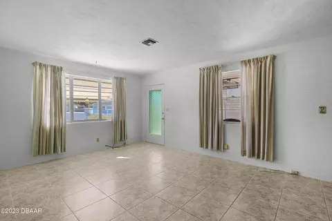 53 Seaside Dr, Ormond Beach, FL 32176 photo 5