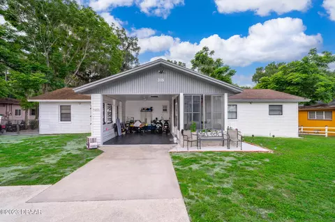 318 E Beresford Ave, Deland, FL 32724