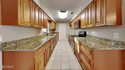 1807 Sabal Palm Dr, Edgewater, FL 32132 photo 2