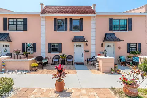 114 Mitchell Pl #8, Daytona Beach, FL 32118