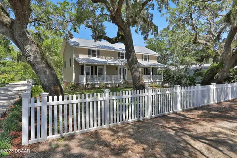 145 Riverside Dr, Ormond Beach, FL 32176 photo 4