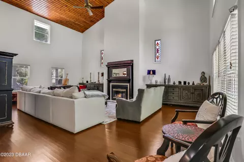 145 Riverside Dr, Ormond Beach, FL 32176 photo 9