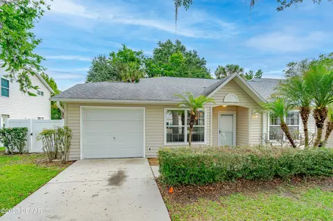 1015 Grand Hickory Cir, Holly Hill, FL 32117