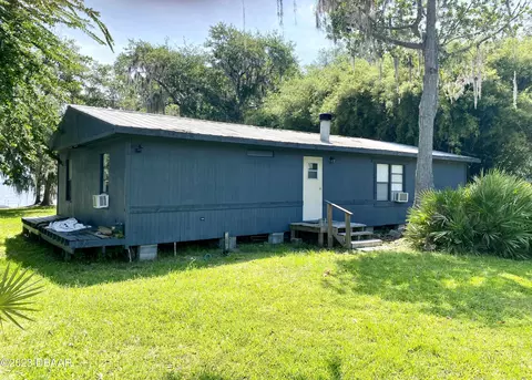 316 Crescent Lake Shore Dr, Crescent City, FL 32112