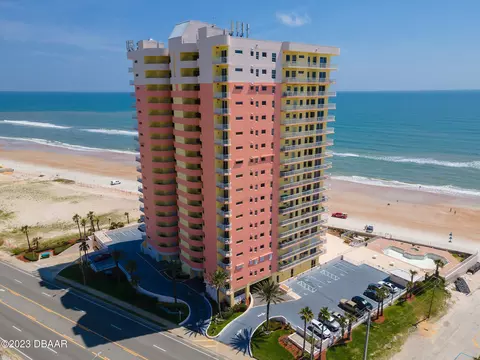1900 N Atlantic Ave #204, Daytona Beach, FL 32118