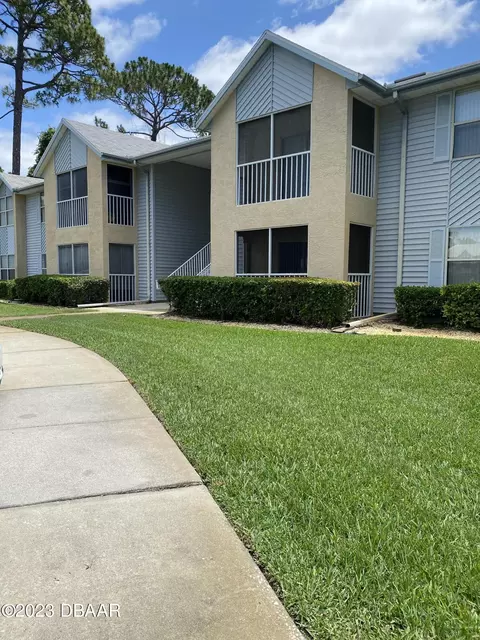 101 Bent Tree Dr #24, Daytona Beach, FL 32114