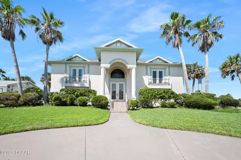 2814 S Atlantic Ave, Daytona Beach, FL 32118