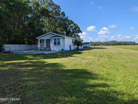 122 Lake Shore Dr, Pierson, FL 32180