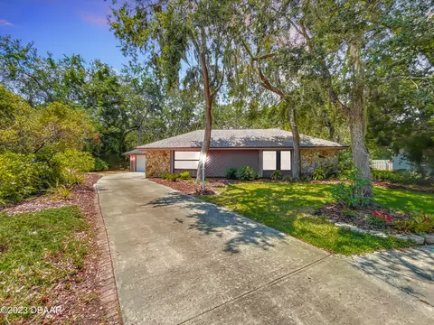 6100 Everglades Dr, Port Orange, FL 32127