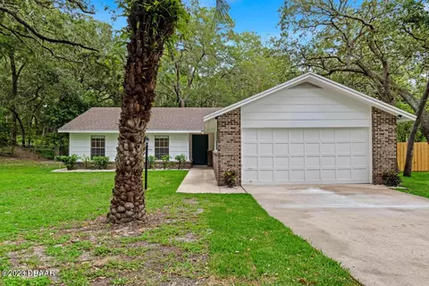 2449 Oxford Rd, Deland, FL 32724